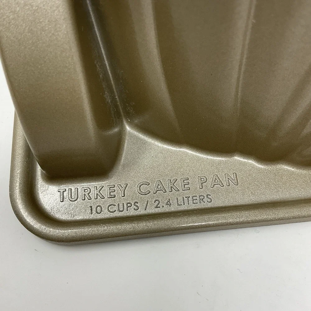 Nordic Ware Turkey Cake Pan 3D 10 Cup Cast Aluminum Thanksgiving USA